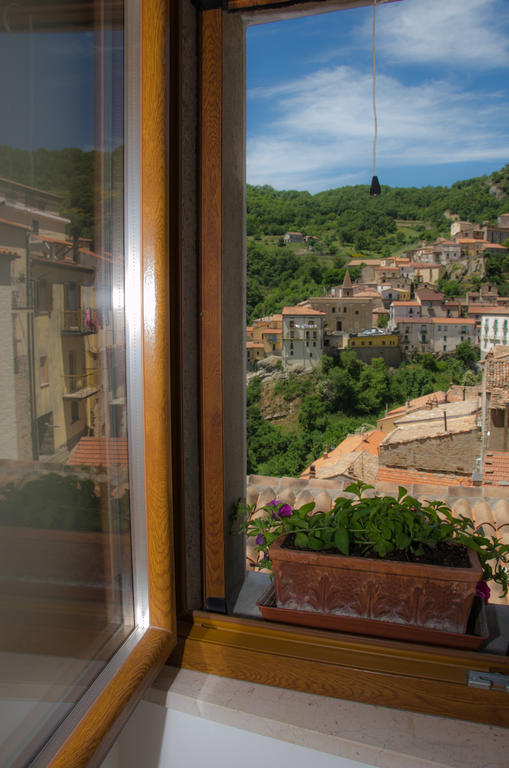 B&B La Perla Nelle Dolomiti カステルメッツァーノ エクステリア 写真