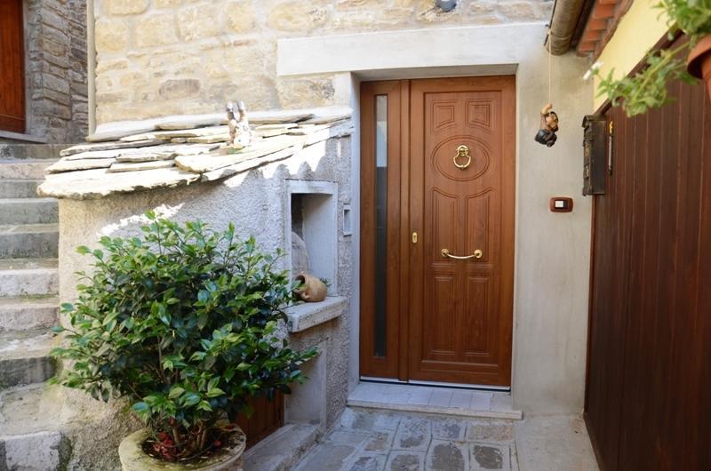 B&B La Perla Nelle Dolomiti カステルメッツァーノ エクステリア 写真